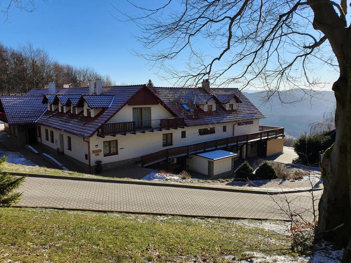 Wellness Hotel Chata Jana Lopenik Bagian luar foto