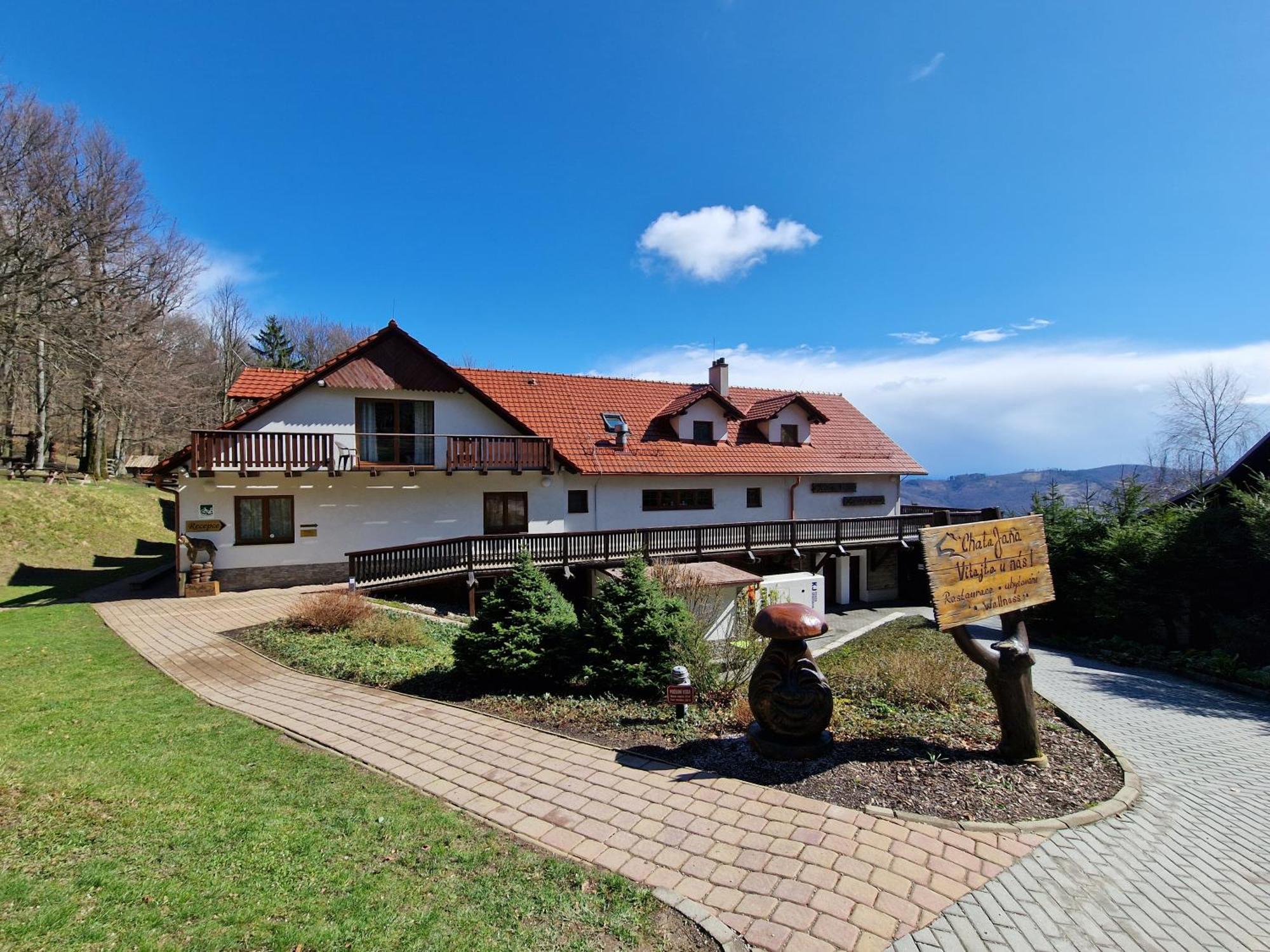 Wellness Hotel Chata Jana Lopenik Bagian luar foto