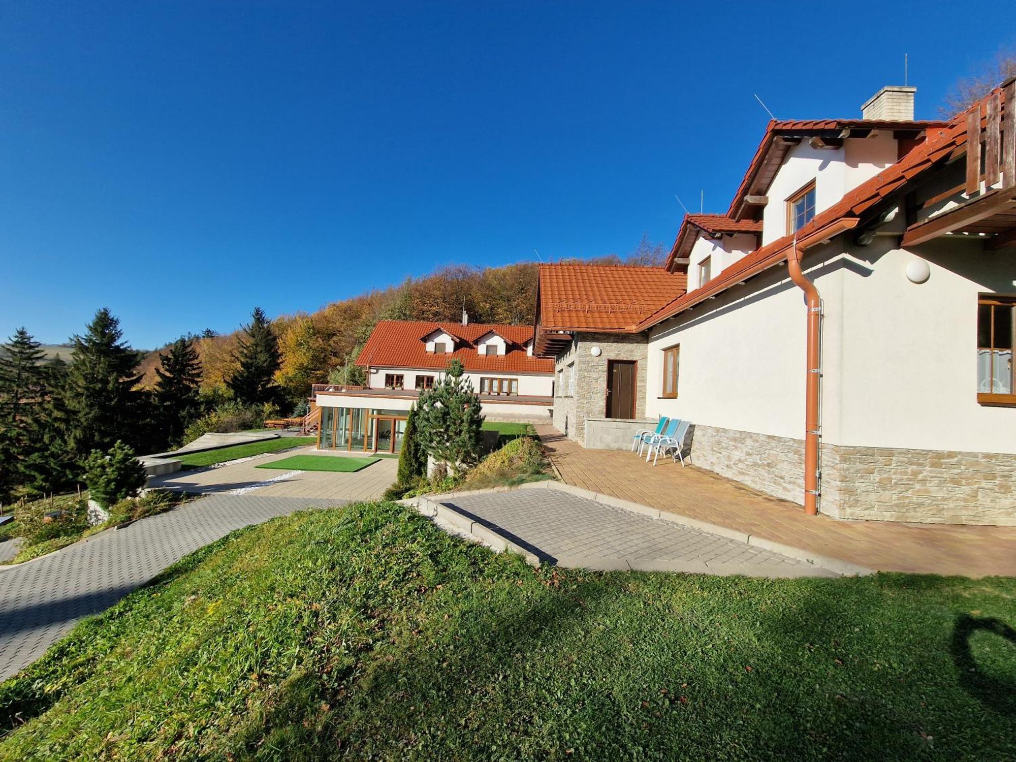 Wellness Hotel Chata Jana Lopenik Bagian luar foto
