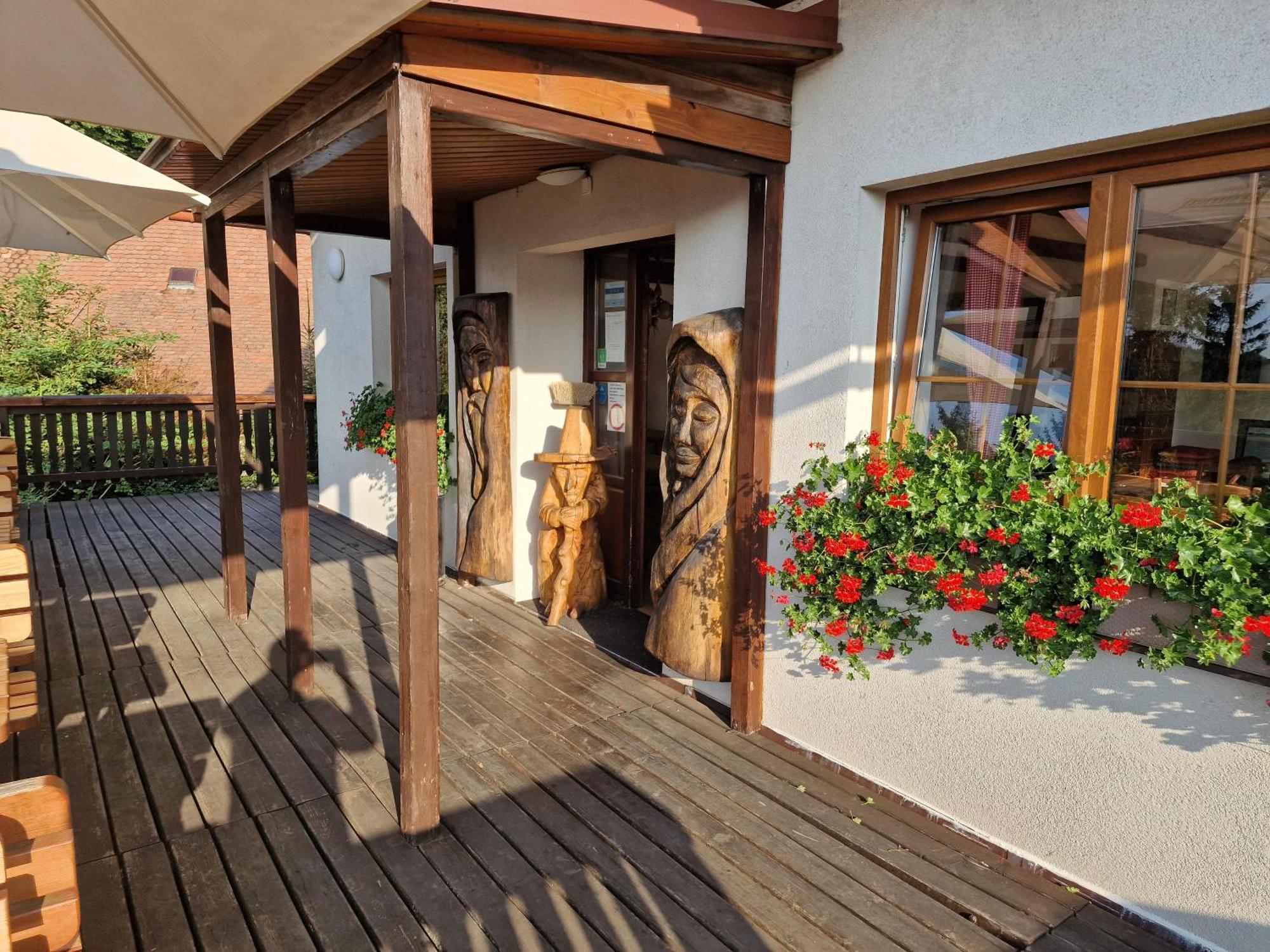 Wellness Hotel Chata Jana Lopenik Bagian luar foto