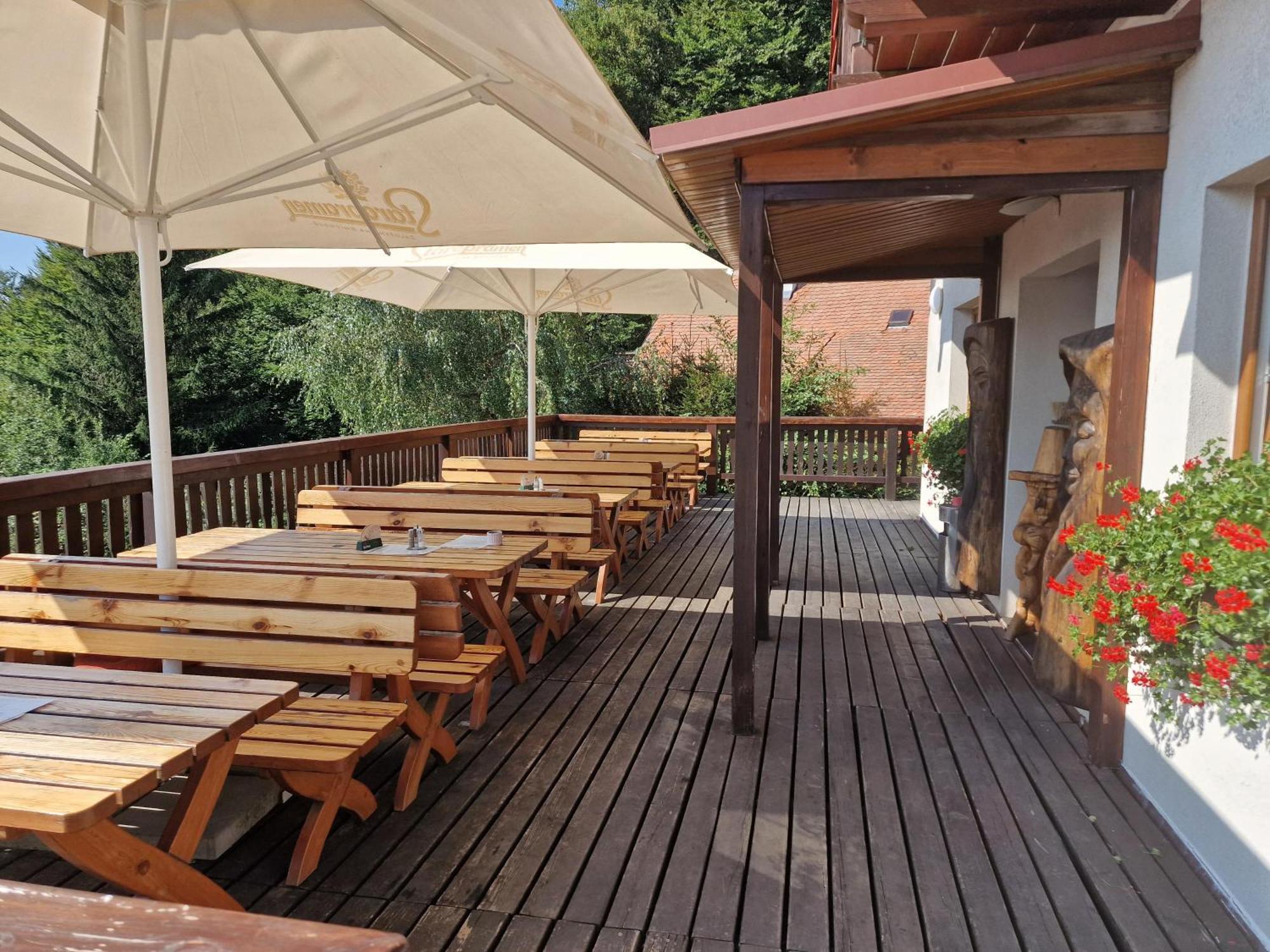 Wellness Hotel Chata Jana Lopenik Bagian luar foto